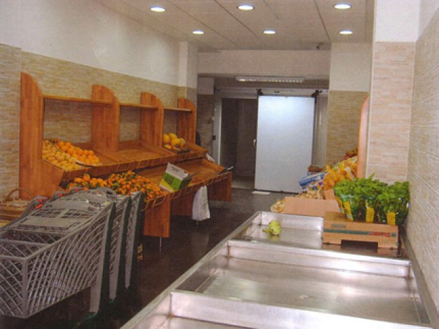 Montaggio e allestimento di una cella frigo a parete - foto 1