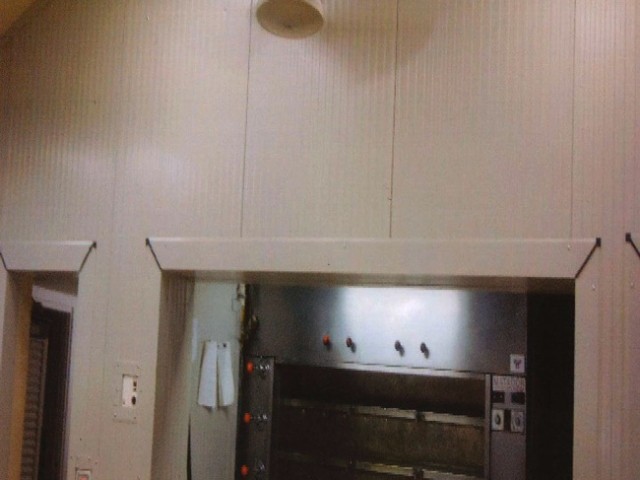 Rivestimento zona di lavorazione panificio - foto 3