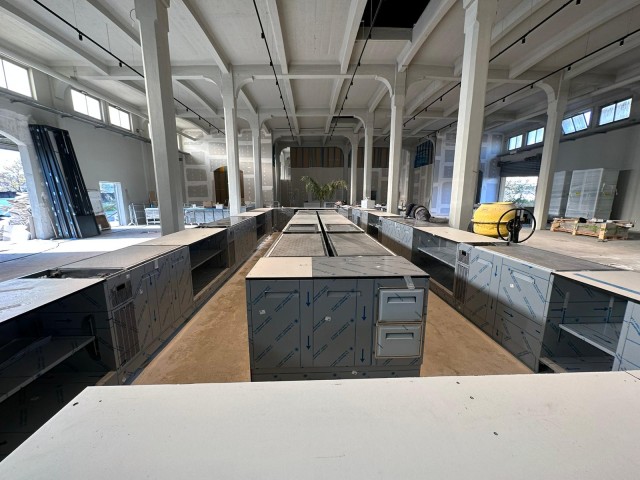 Fornitura e montaggio per MAKA LOFT (MI). - foto 1