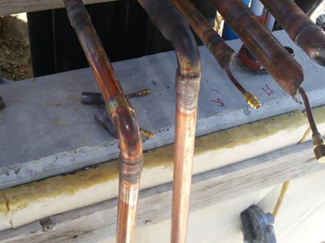 Montaggio tubazioni e collettori per una centrale - foto 6