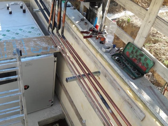 Montaggio tubazioni e collettori per una centrale - foto 10