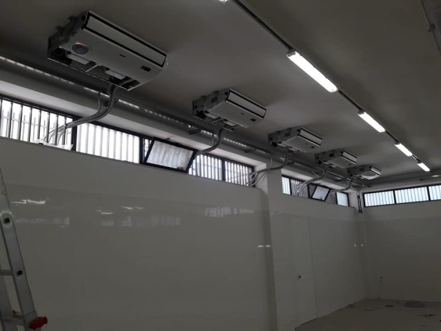 Impianto di climatizzazione in sala climatizzata - foto 2