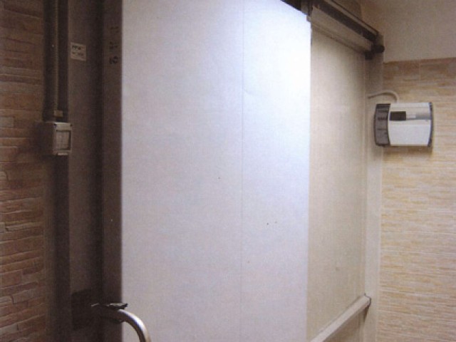 Montaggio e allestimento di una cella frigo a parete - foto 6