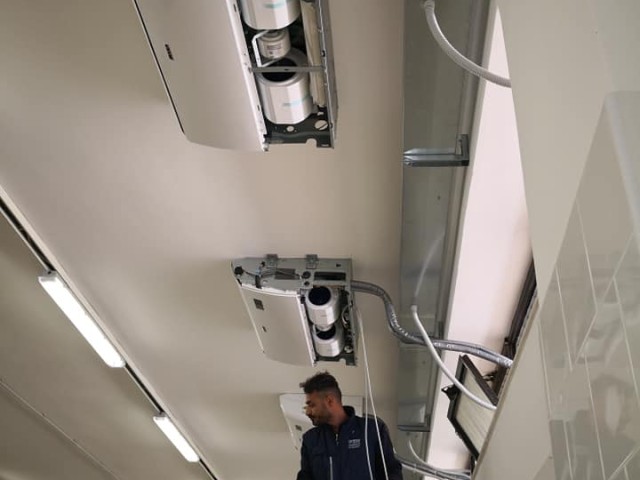 Impianto di climatizzazione in sala climatizzata - foto 4