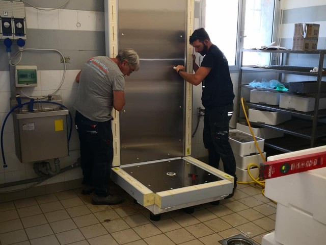 Montaggio di un contenitore per la raccolta del ghiaccio - foto 2