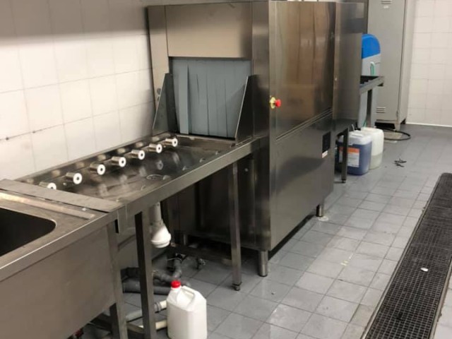 Montaggio di una lavastoviglie a traino - foto 1